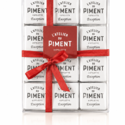24 napolitains carrés de chocolat noir et piment d'espelette